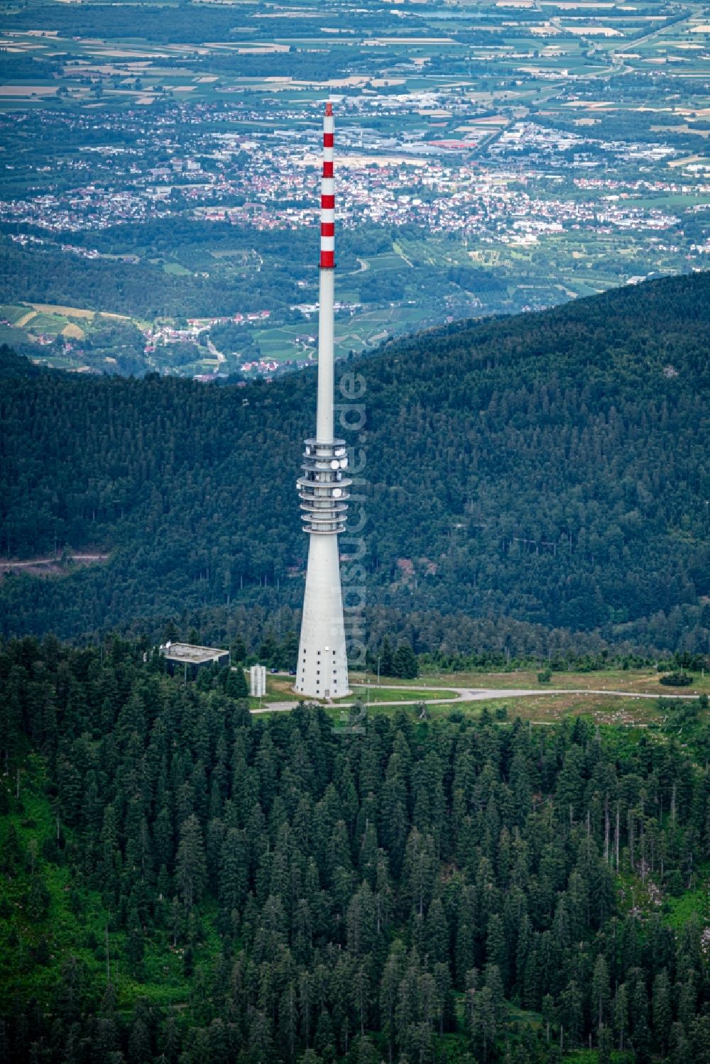 Sasbachwalden aus der Vogelperspektive: Fernmeldeturm und Fernsehturm in Sasbachwalden Hornisgrunde, im Bundesland Baden-Württemberg, Deutschland