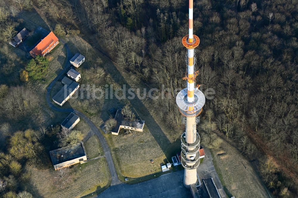Woldegk aus der Vogelperspektive: Fernmeldeturm und Grundnetzsender Helpterberg in Woldegk im Bundesland Mecklenburg-Vorpommern, Deutschland