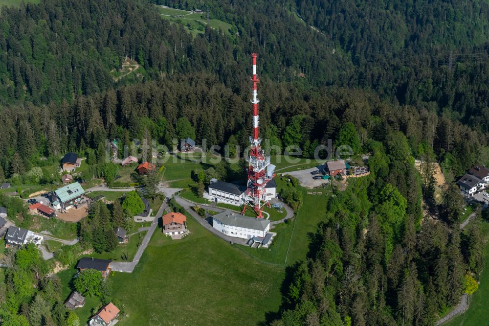 Luftaufnahme Lochau - Fernmeldeturm und Grundnetzsender Sendemast auf dem Pfänder in Lochau in Vorarlberg, Österreich