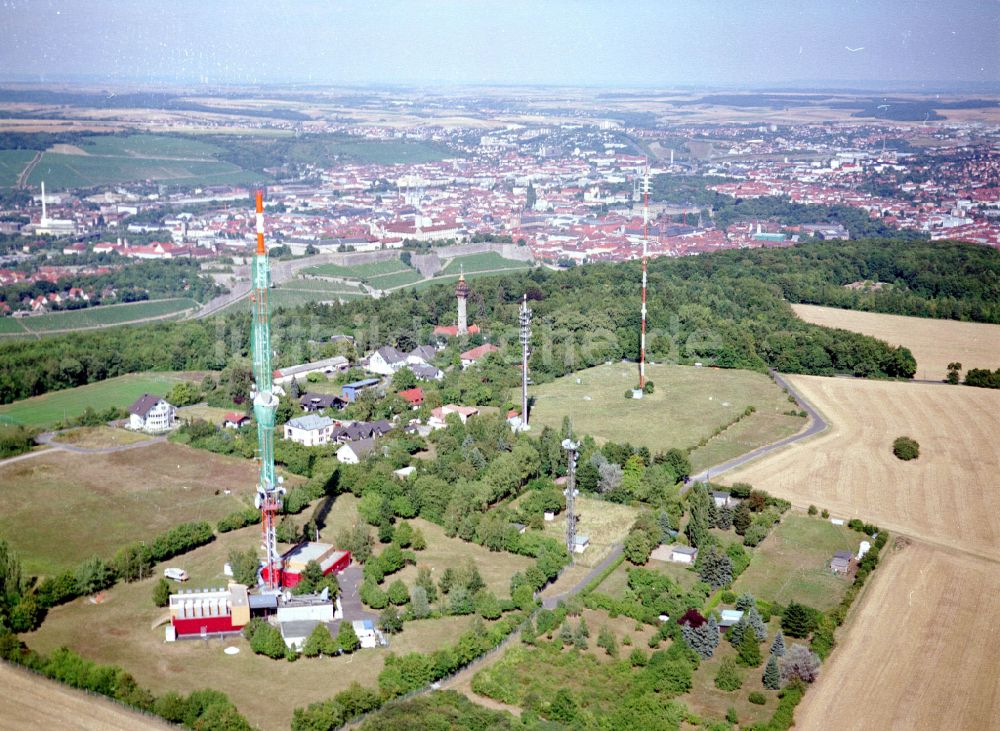 Luftaufnahme Würzburg - Fernmeldeturm und Grundnetzsender Sendeturm Würzburg-Frankenwarte in Würzburg im Bundesland Bayern, Deutschland