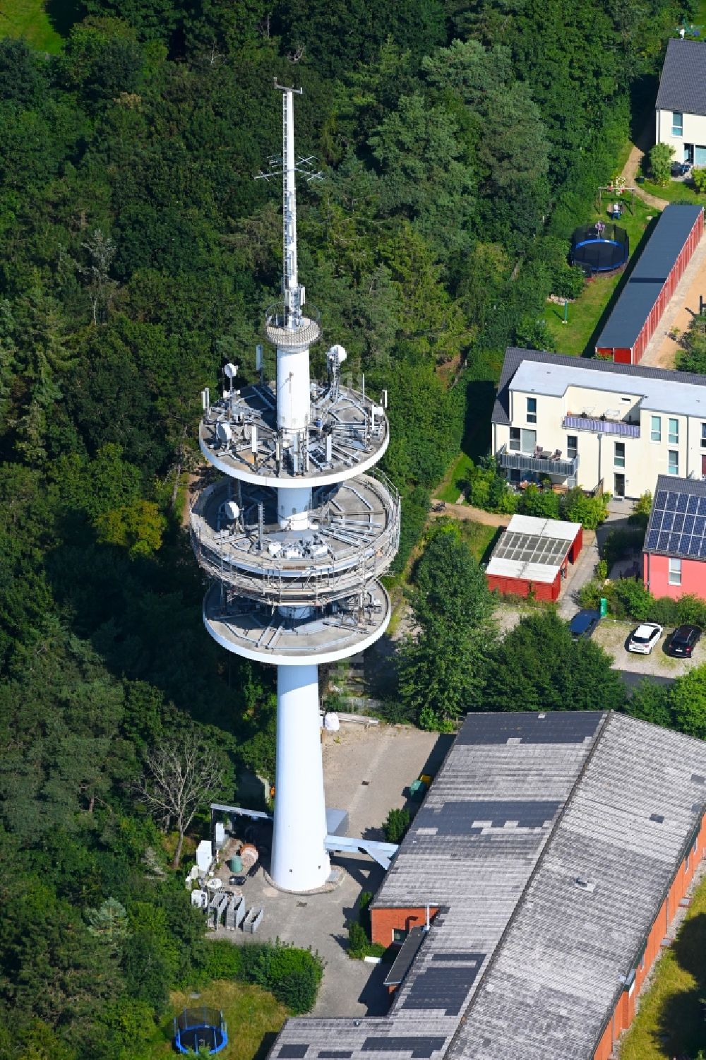 Luftaufnahme Wyk auf Föhr - Fernmeldeturm und Grundnetzsender in Wyk auf Föhr im Bundesland Schleswig-Holstein, Deutschland