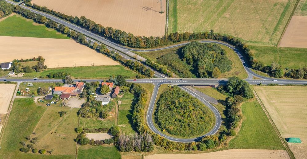 Unna aus der Vogelperspektive: Fernstraße Abfahrt der Bundesstraße B233 zur Isenloher Straße in Unna im Bundesland Nordrhein-Westfalen, Deutschland