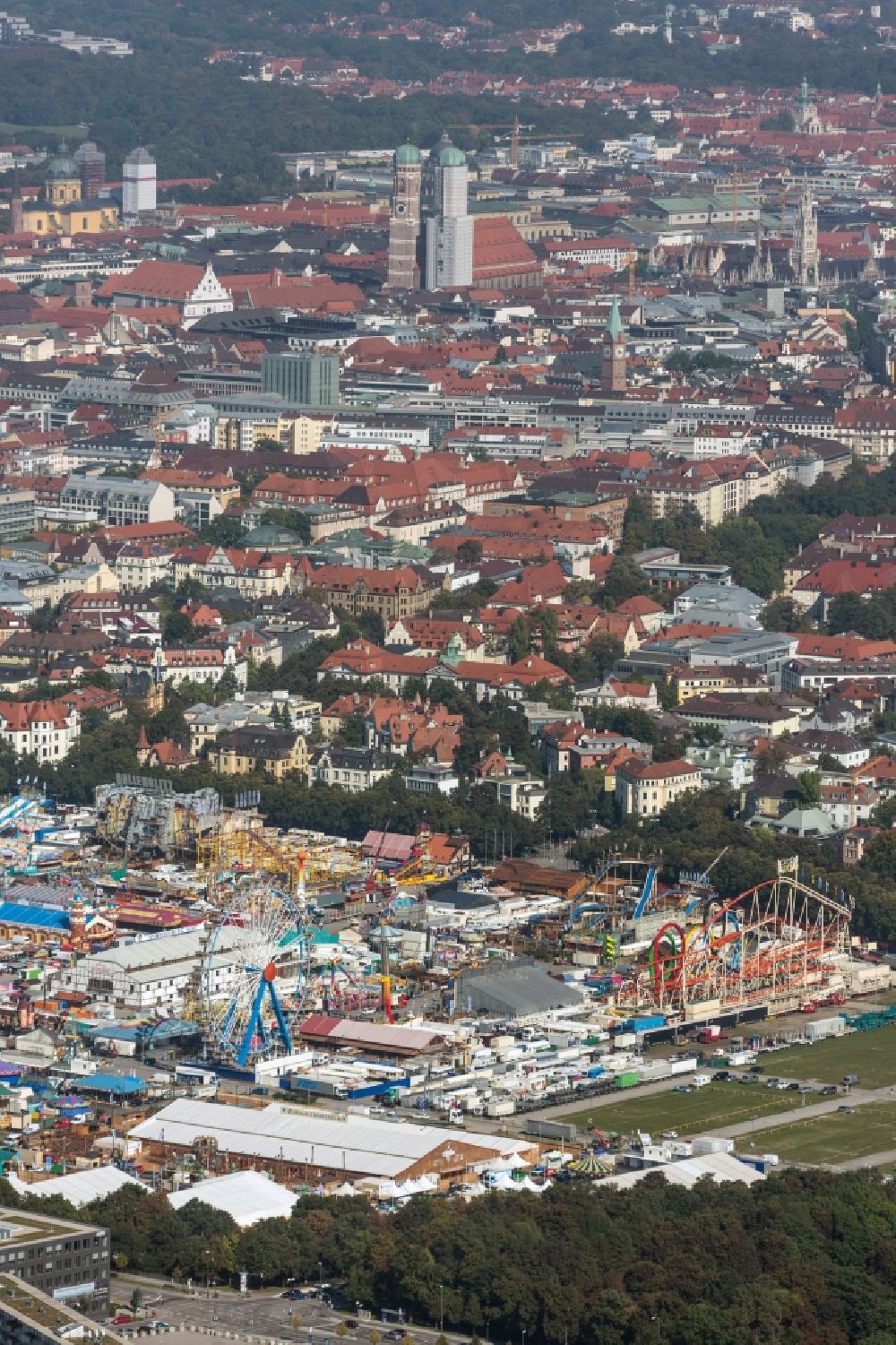 Luftaufnahme München - Festgelände des Münchener Oktoberfestes in München im Bundesland Bayern