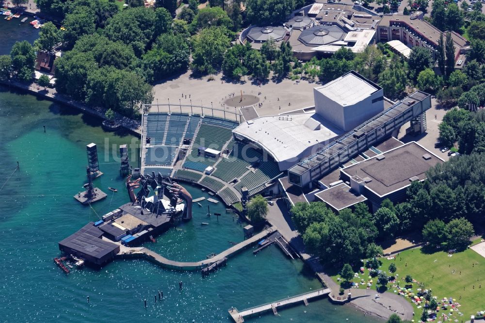 Bregenz von oben - Festspielhaus und Seebühne der Festspiele von Bregenz am Bodensee in Vorarlberg