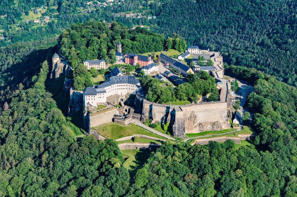 Königstein aus der Vogelperspektive: Festung Königstein an der Elbe im Landkreis Sächsische Schweiz-Osterzgebirge im Bundesland Sachsen