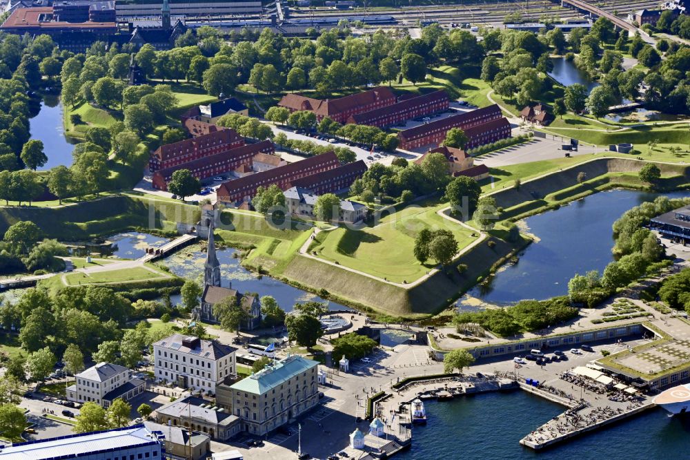 Kopenhagen von oben - Festungsanlage am Gl. Hovedvagt - Kastellet im Ortsteil Indre By in Kopenhagen in Region Hovedstaden, Dänemark