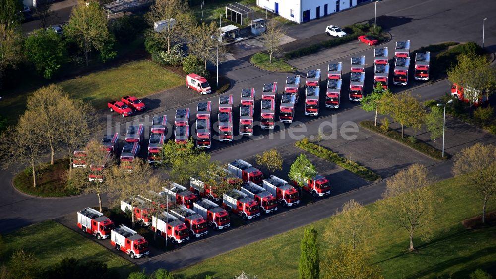 Luftaufnahme Bonn - Feuerwehrfahrzeuge LF-KatS im Zi­vil­schutz-Be­stückungs­la­ger im Ortsteil Dransdorf in Bonn im Bundesland Nordrhein-Westfalen, Deutschland