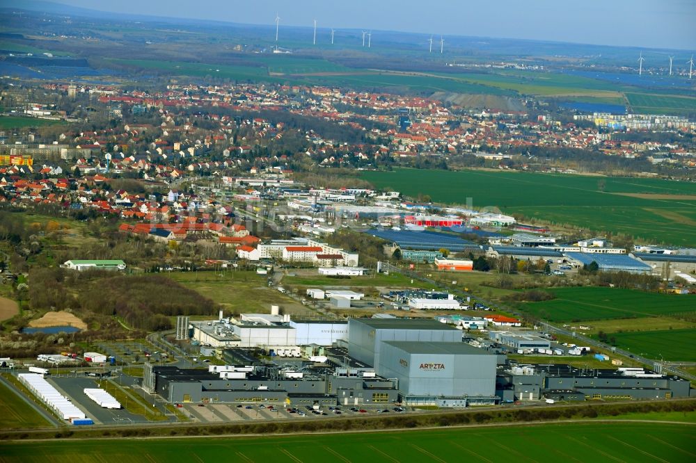 Luftbild Lutherstadt Eisleben - Firmengelände der ARYZTA Bakeries Deutschland GmbH im Gewerbegebiet Strohügel in Lutherstadt Eisleben im Bundesland Sachsen-Anhalt, Deutschland