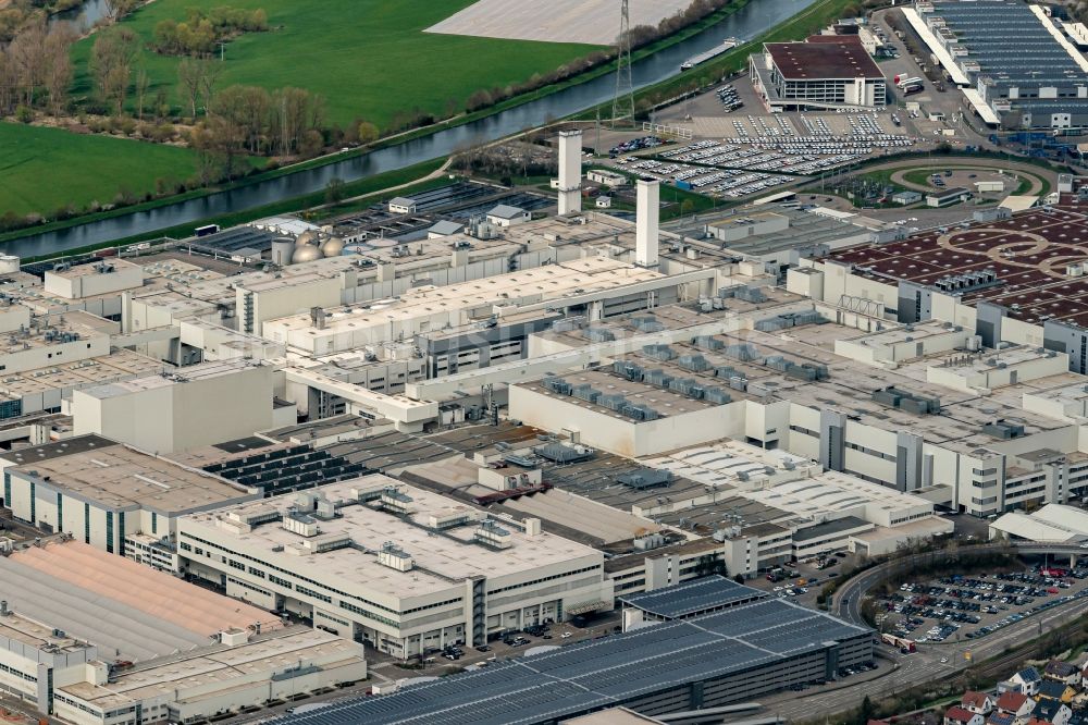 Luftaufnahme Neckarsulm - Firmengelände der Audi AG in Neckarsulm im Bundesland Baden-Württemberg, Deutschland