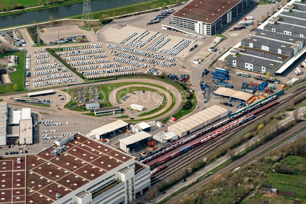 Neckarsulm aus der Vogelperspektive: Firmengelände der Audi AG in Neckarsulm im Bundesland Baden-Württemberg, Deutschland