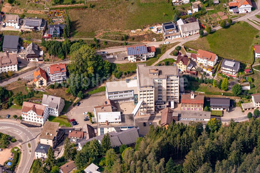 Luftaufnahme Gütenbach - Firmengelände der der Faller Modellbau in Gütenbach im Bundesland Baden-Württemberg, Deutschland