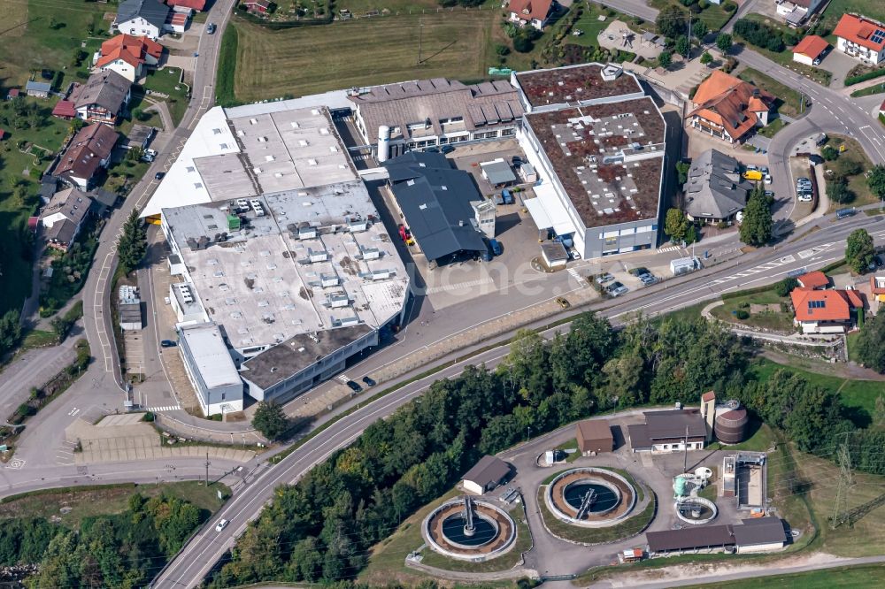 Luftbild Wembach - Firmengelände der der Hella Innenleuchten Systeme in Wembach im Bundesland Baden-Württemberg, Deutschland