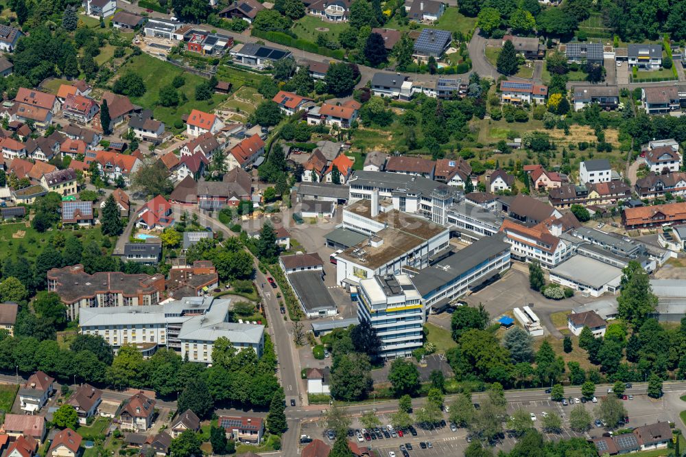 Bühl aus der Vogelperspektive: Firmengelände der der UHU GmbH u Co. KG. (Klebstoffe) in Bühl im Bundesland Baden-Württemberg, Deutschland