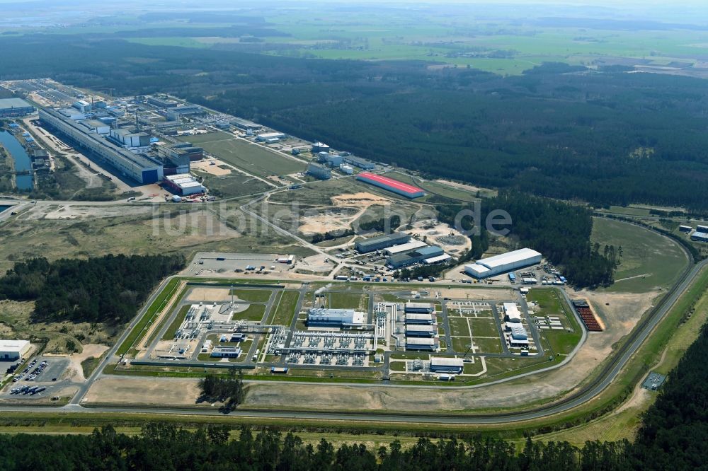Lubmin von oben - Firmengelände der Deutsche Ölwerke Lubmin GmbH in Freesendorf im Bundesland Mecklenburg-Vorpommern, Deutschland