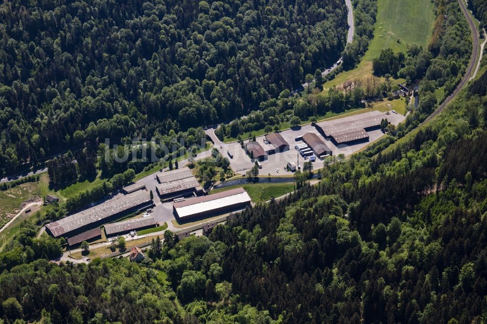 Luftbild Neuenbürg - Firmengelände der Firma Herbstreith & Fox KG in Neuenbürg am Rotenbachkanal im Bundesland Baden-Württemberg, Deutschland