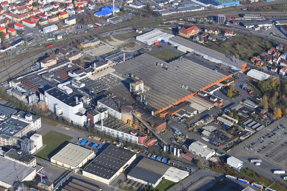 Singen (Hohentwiel) von oben - Firmengelände der Fondium Eisengiesserei in Singen (Hohentwiel) im Bundesland Baden-Württemberg, Deutschland