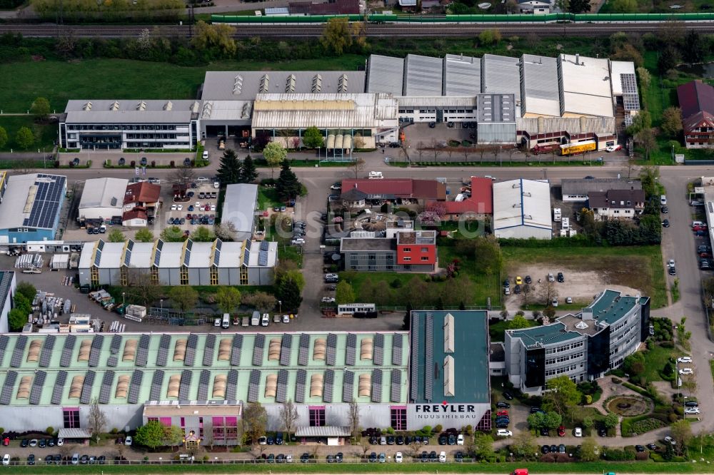 Kenzingen von oben - Firmengelände der Freyler Industriebau in Kenzingen im Bundesland Baden-Württemberg, Deutschland