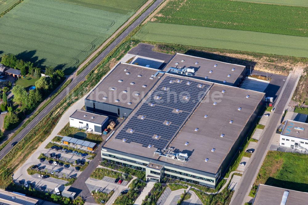 Luftaufnahme Herxheim bei Landau (Pfalz) - Firmengelände der heo GmbH in Herxheim bei Landau (Pfalz) im Bundesland Rheinland-Pfalz, Deutschland