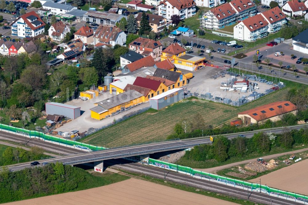 Luftbild Kenzingen - Firmengelände der Himmelsbach Leitern + Gerüstefabrik GmbH in Kenzingen im Bundesland Baden-Württemberg, Deutschland