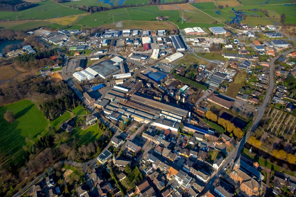 Luftbild Isselburg - Firmengelände der Isselguß GmbH für Gießereierzeugnisse im Norden von Isselburg im Bundesland Nordrhein-Westfalen