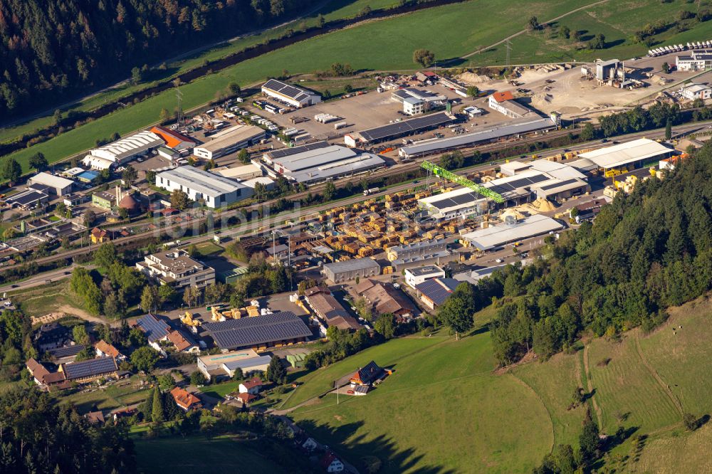 Hausach von oben - Firmengelände der Karl Streit GmbH & Co. KG Sägewerk in Hausach im Bundesland Baden-Württemberg, Deutschland