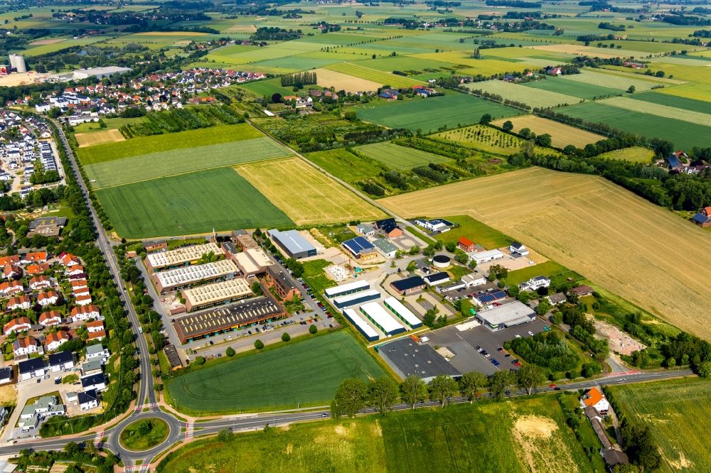 Luftaufnahme Soest - Firmengelände der Kreishandwerkerschaft Hellweg-Lippe in Soest im Bundesland Nordrhein-Westfalen, Deutschland