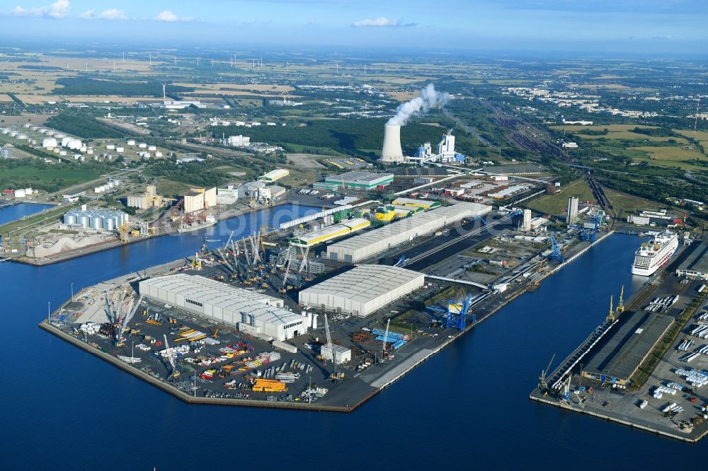Luftbild Rostock - Firmengelände der Liebherr MCCtec Rostock GmbH am Überseehafen in Rostock im Bundesland Mecklenburg-Vorpommern