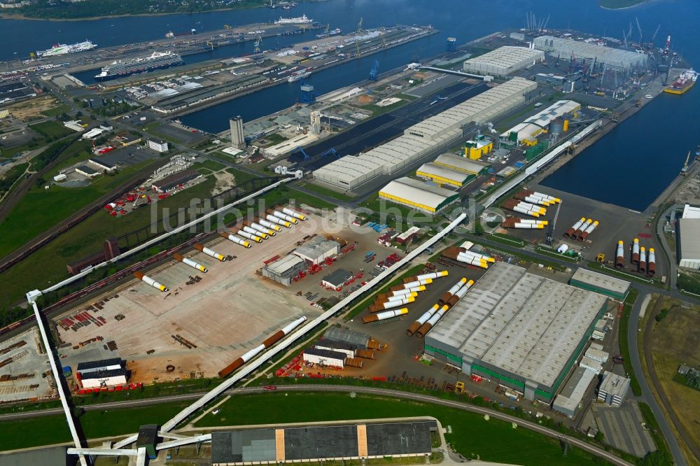 Luftbild Rostock - Firmengelände der Liebherr MCCtec Rostock GmbH am Überseehafen in Rostock im Bundesland Mecklenburg-Vorpommern