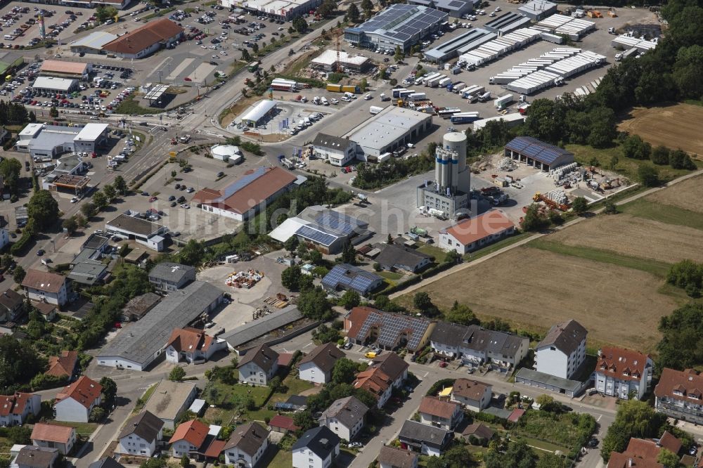 Östringen aus der Vogelperspektive: Firmengelände der W. Mayer Baugesellschaft mbH in Östringen im Bundesland Baden-Württemberg, Deutschland