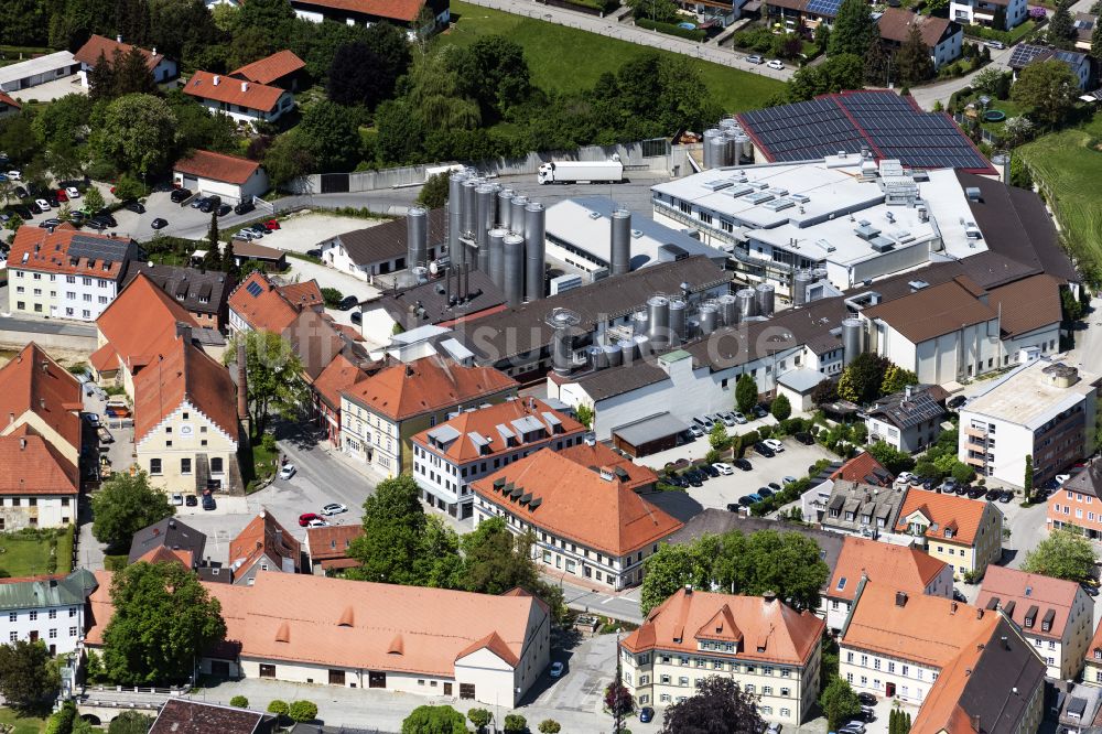 Luftaufnahme Haag in Oberbayern - Firmengelände des Milchwerk Jäger in Haag in Oberbayern im Bundesland Bayern, Deutschland