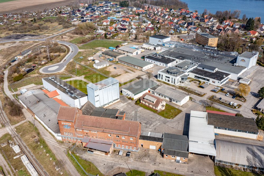Luftbild Waren (Müritz) - Firmengelände der Möwe Teigwarenwerk in Waren (Müritz) im Bundesland Mecklenburg-Vorpommern, Deutschland