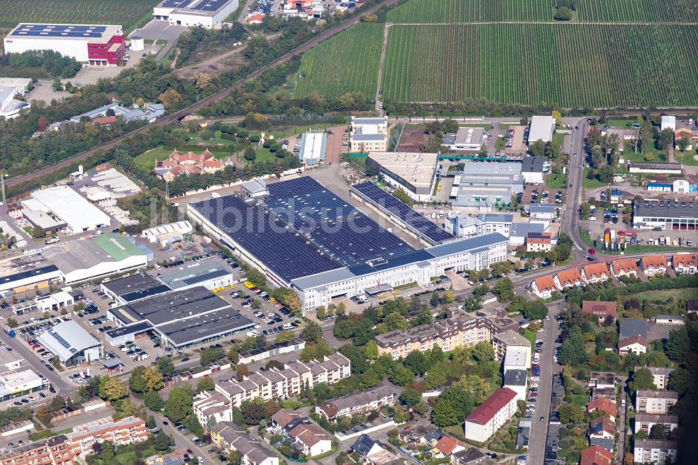 Landau in der Pfalz aus der Vogelperspektive: Firmengelände der Progroup AG in Landau in der Pfalz im Bundesland Rheinland-Pfalz, Deutschland