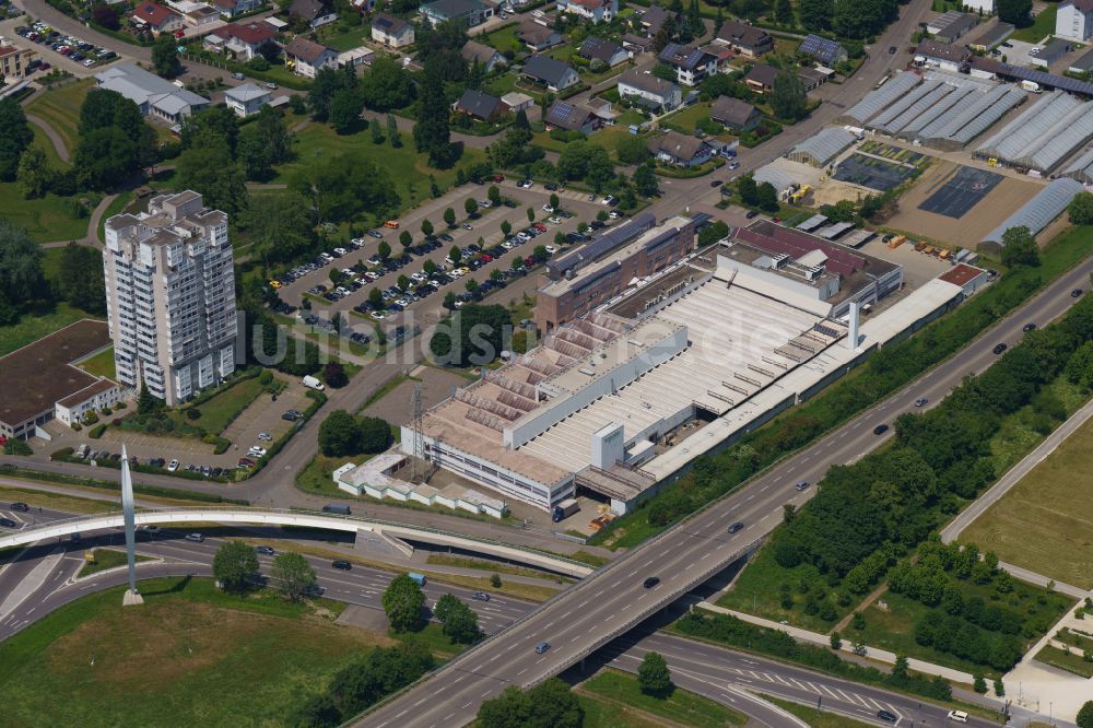 Luftaufnahme Lahr/Schwarzwald - Firmengelände der Schneider Electric in Lahr/Schwarzwald im Bundesland Baden-Württemberg, Deutschland