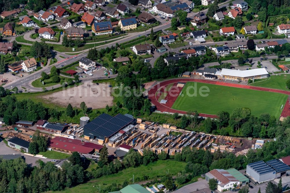 Luftaufnahme Titisee-Neustadt - Firmengelände der Sägewerk Ketterer oHG in Titisee-Neustadt im Bundesland Baden-Württemberg, Deutschland