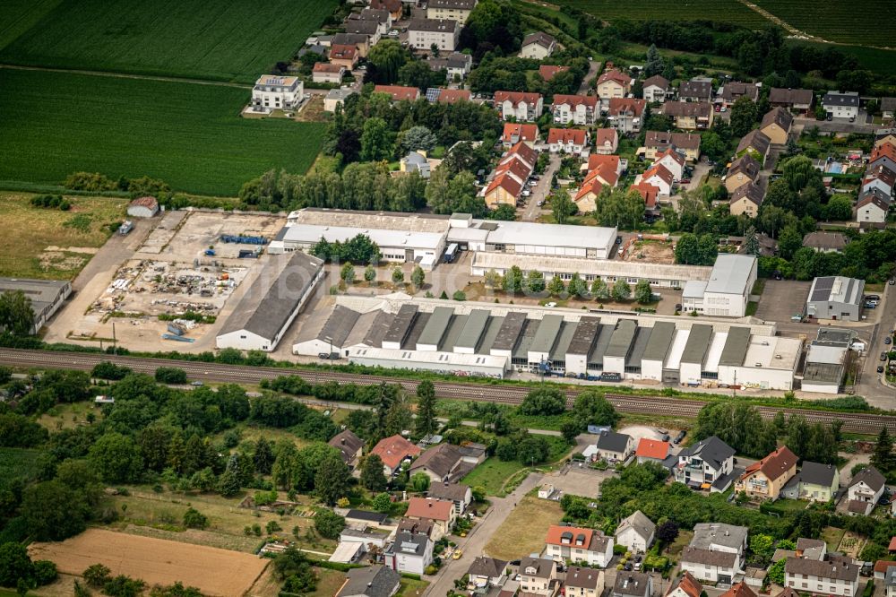 Luftaufnahme Bad Schönborn - Firmengelände der TAD Inox Service GmbH Stahlhandel in Bad Schönborn im Bundesland Baden-Württemberg, Deutschland