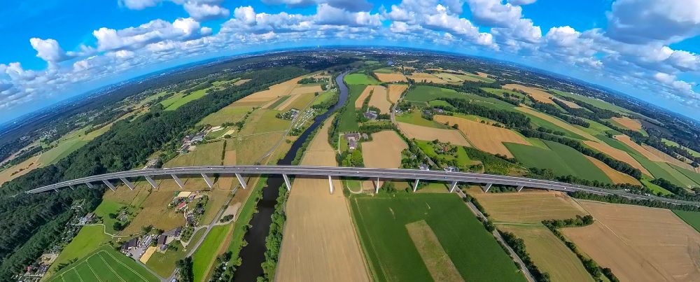 Luftaufnahme Mintard - Fish Eye- Perspektive Autobahn- Brückenbauwerk Mintarder Ruhrtalbrücke der BAB 52 über die Ruhr bei Mintard im Bundesland Nordrhein-Westfalen, Deutschland