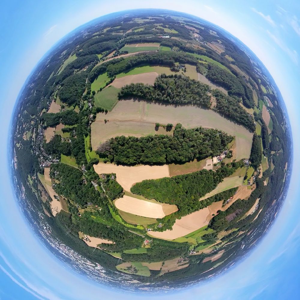 Luftaufnahme Hattingen - Fish Eye- Perspektive Felder und angrenzende Waldgebiete in Hattingen im Bundesland Nordrhein-Westfalen, Deutschland