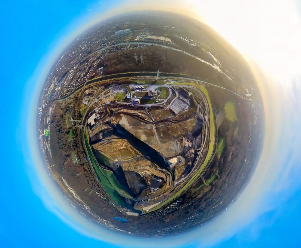 Luftbild Gelsenkirchen - Fish Eye- Perspektive Gelände der aufgeschütteten Mülldeponie Zentraldeponie Emscherbruch (ZDE) in Gelsenkirchen im Bundesland Nordrhein-Westfalen, Deutschland