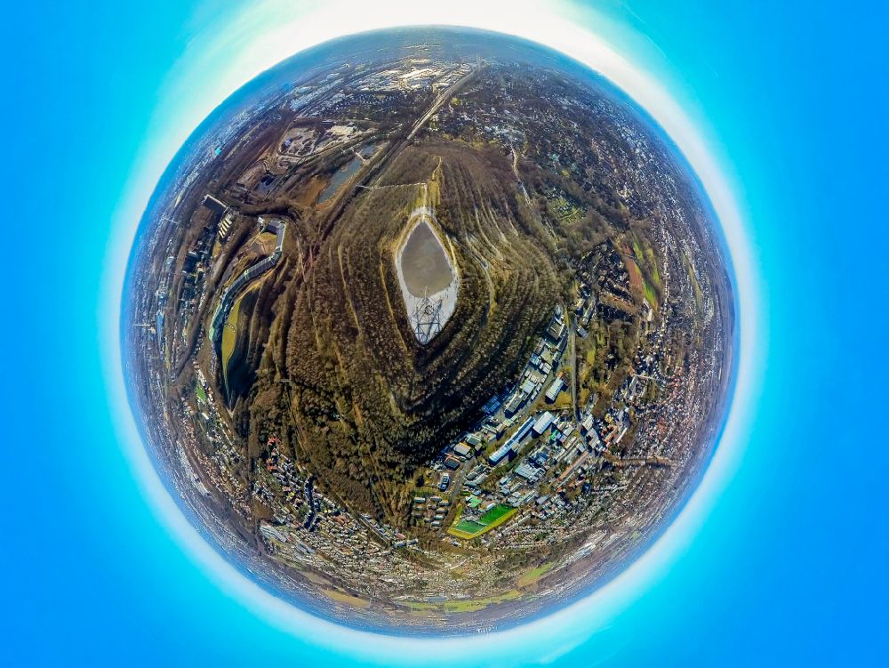 Luftaufnahme Bottrop - Fish Eye- Perspektive Gelände der ehemaligen Bergbau- Halde Haniel in Bottrop im Bundesland Nordrhein-Westfalen