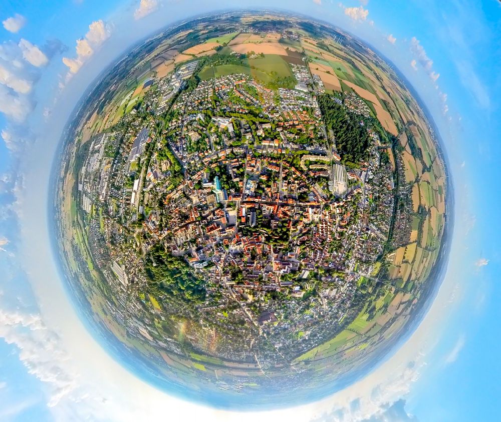 Luftbild Werl - Fish Eye- Perspektive Gesamtübersicht und Stadtgebiet mit Außenbezirken und Innenstadtbereich in Werl im Bundesland Nordrhein-Westfalen, Deutschland
