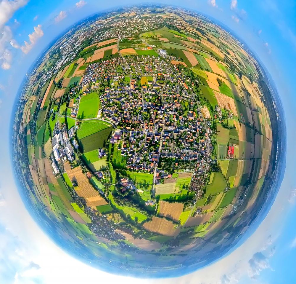 Luftbild Büderich - Fish Eye- Perspektive Ortsansicht am Rande von landwirtschaftlichen Feldern in Büderich im Bundesland Nordrhein-Westfalen, Deutschland