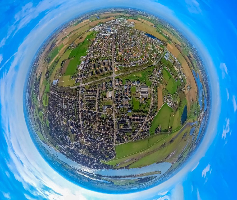 Luftaufnahme Rees - Fish Eye- Perspektive Stadtansicht in Rees im Bundesland Nordrhein-Westfalen, Deutschland