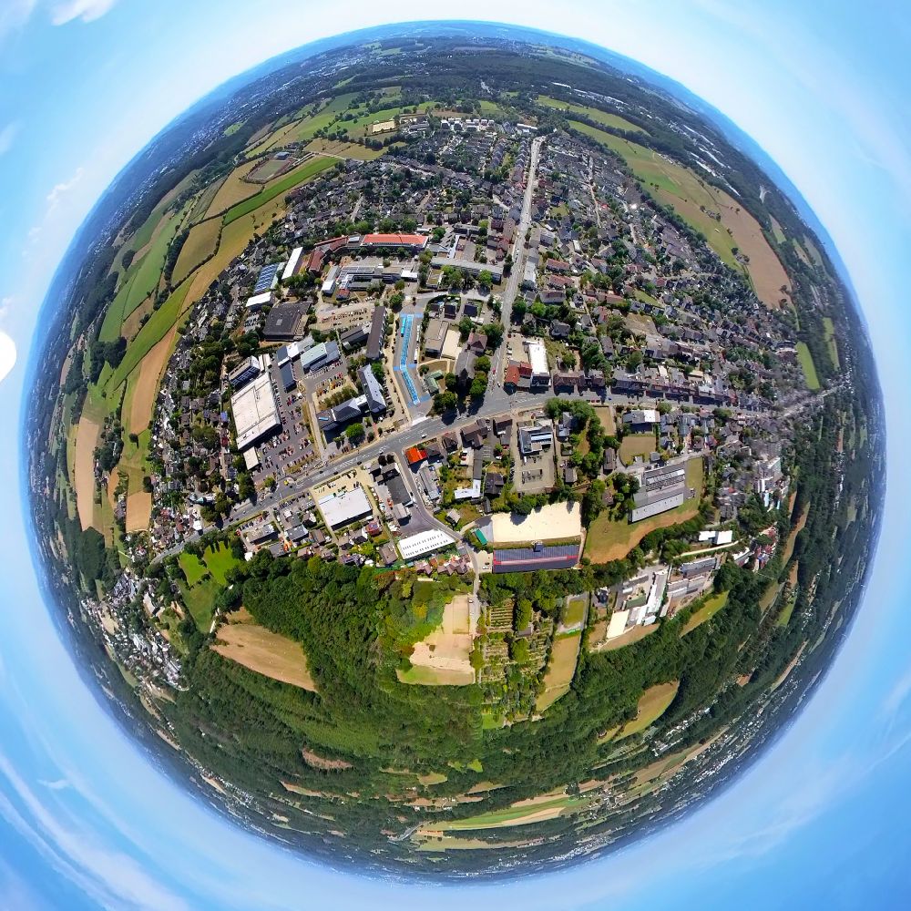 Luftaufnahme Hasslinghausen - Fish Eye- Perspektive Stadtgebiet inmitten der Landwirtschaft in Hasslinghausen im Bundesland Nordrhein-Westfalen, Deutschland