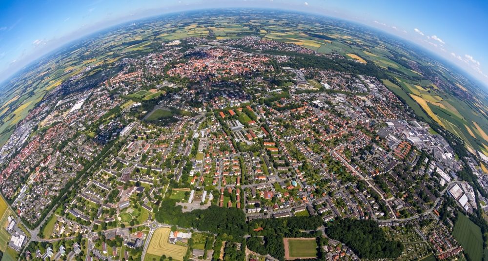 Soest von oben - Fish Eye- Perspektive Stadtzentrum im Innenstadtbereich in Soest im Bundesland Nordrhein-Westfalen, Deutschland