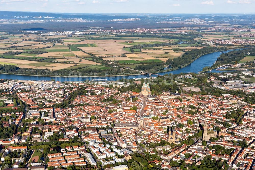 Luftbild Speyer - Flaniermeile und Einkaufsstraße Maximilianstraße vom Dom zum Altpörtel in Speyer im Bundesland Rheinland-Pfalz, Deutschland