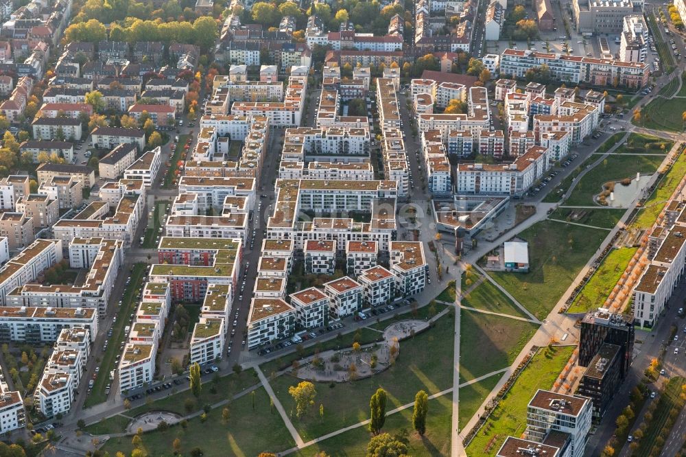 Luftbild Karlsruhe - Flächen und Immobilien mit moderner Wohnbebauung am Citypark (Stadtpark Südost) an der Ludwig Erhard Allee in Karlsruhe im Bundesland Baden-Württemberg, Deutschland
