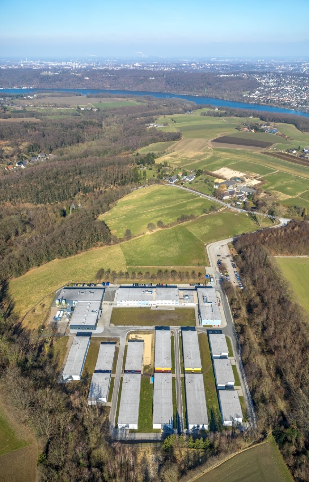 Luftaufnahme Essen - Flüchtlingsheim- und Asylunterkunfts- Erstaufnahmeeinrichtung Overhammshof in Essen im Bundesland Nordrhein-Westfalen, Deutschland