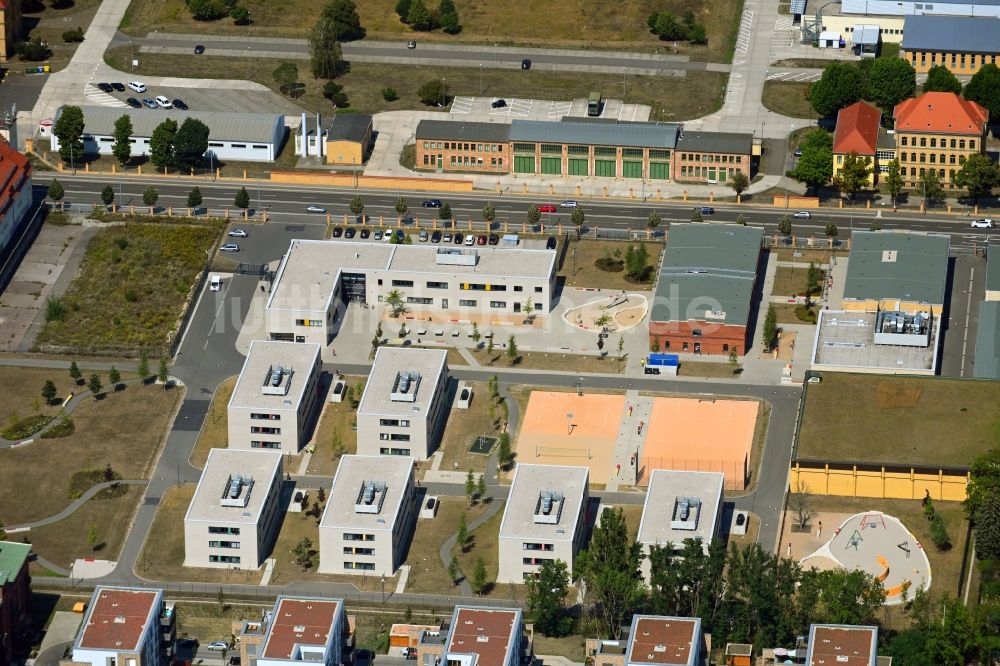 Luftaufnahme Leipzig - Flüchtlingsheim- und Asylunterkunfts- Gebäude an der Max-Liebermann-Straße in Leipzig im Bundesland Sachsen, Deutschland