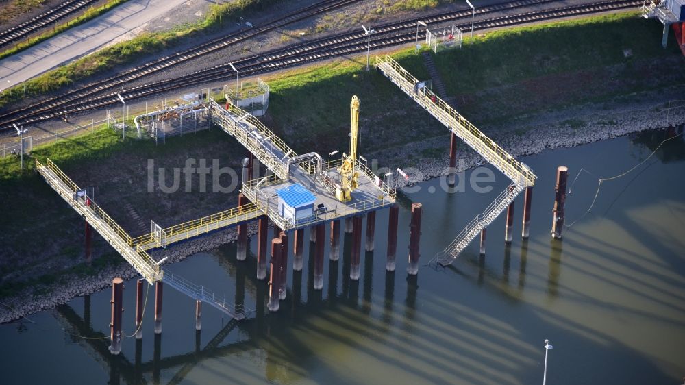 Luftaufnahme Köln - Flüssiggutlöschanlage im Godorfer Hafen bei Wesseling im Bundesland Nordrhein-Westfalen, Deutschland