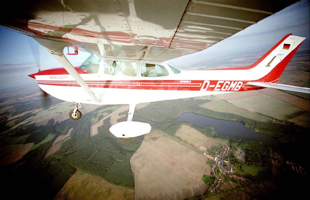 Luftbild Eggersdorf - Flug mit einer C172 D-EGMB der AEROTOURS GmbH Strausberg über Eggersdorf in der Märkischen Schweiz in 6000 ft Höhe.